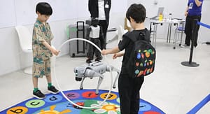 写真７ ロボットショーとふれあい体験 Feature