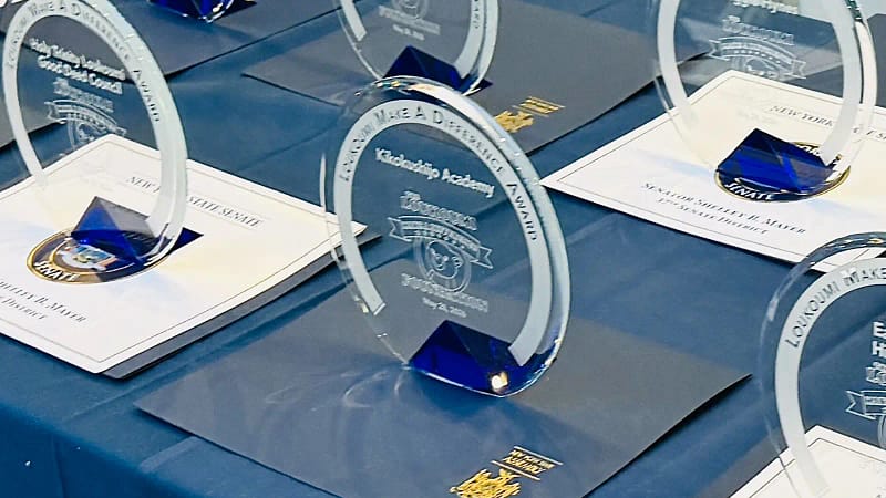 帰国子女アカデミーがLoukoumi Make a Difference Awardを受賞 - ISTimes